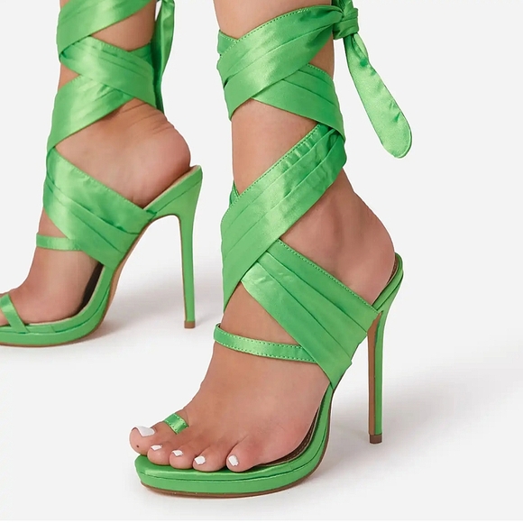 💎Green Lace-Up Heels💎 - Picture 2 of 5